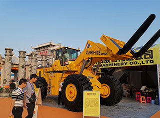 The world's largest forklift loader displayed in CHINA (NANAN) SHUITOU INTERNATIONAL STONE FAIR